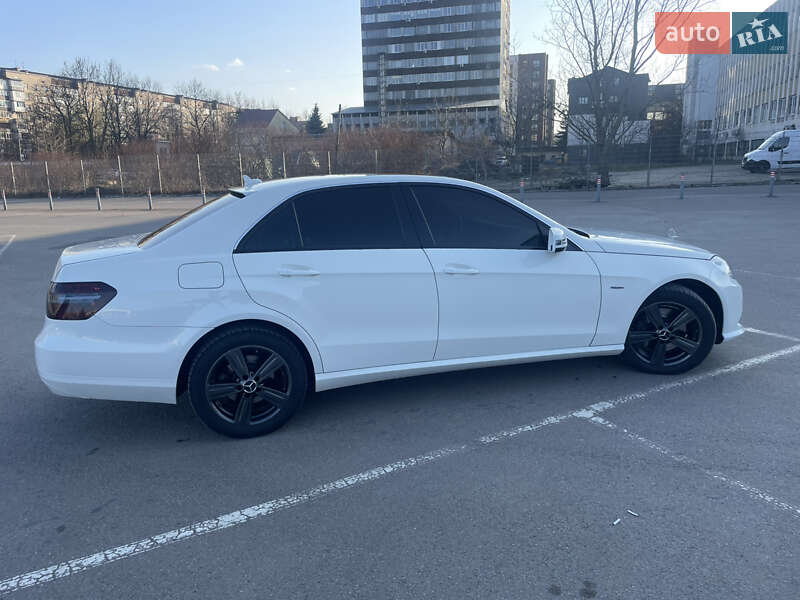 Седан Mercedes-Benz E-Class 2009 в Кам'янець-Подільському фото 48 Седан Mercedes-Benz E-Class 2009 в Кам'янець-Подільському