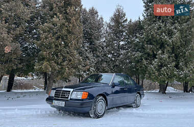 Седан Mercedes-Benz E-Class 1993 в Луцьку