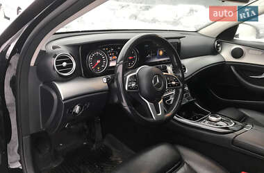 Седан Mercedes-Benz E-Class 2018 в Львові