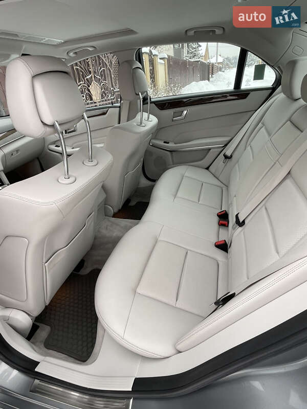 Седан Mercedes-Benz E-Class 2014 в Львове
