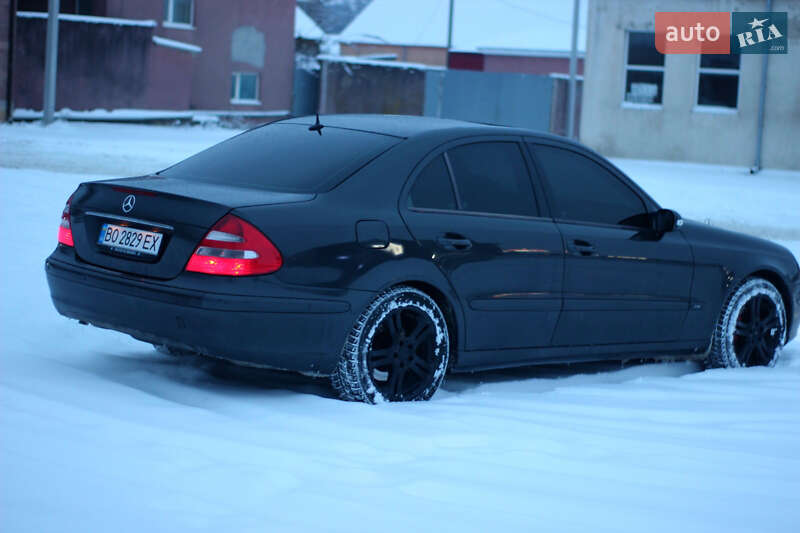 Седан Mercedes-Benz E-Class 2002 в Кременці