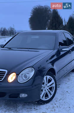 Седан Mercedes-Benz E-Class 2002 в Волочиске