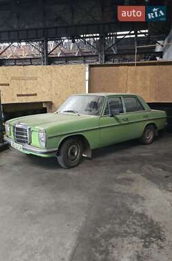 Седан Mercedes-Benz E-Class 1972 в Харькове
