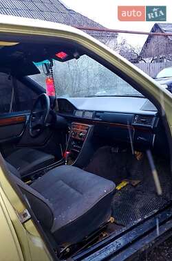 Седан Mercedes-Benz E-Class 1986 в Дніпрі