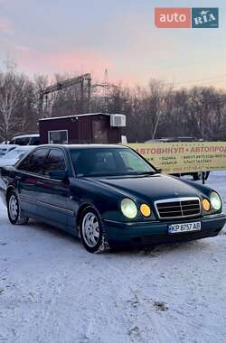 Седан Mercedes-Benz E-Class 1997 в Запоріжжі