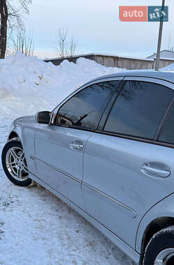 Седан Mercedes-Benz E-Class 2005 в Тернополі