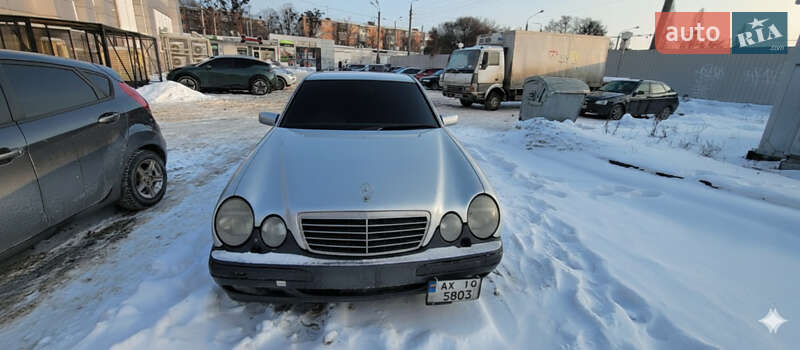 Mercedes-Benz E-Class 2001