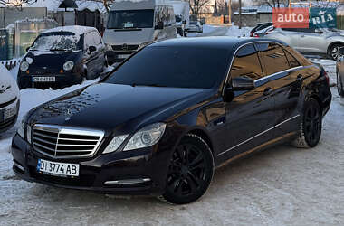 Седан Mercedes-Benz E-Class 2010 в Чернигове