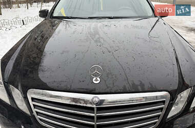 Седан Mercedes-Benz E-Class 2012 в Киеве