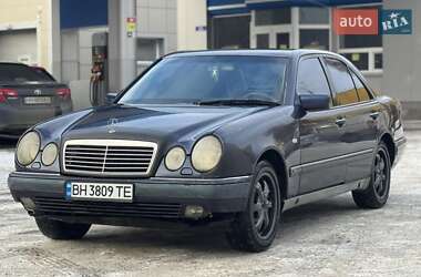 Седан Mercedes-Benz E-Class 1999 в Одессе