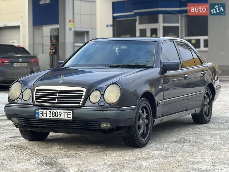 Mercedes-Benz E-Class 1999
