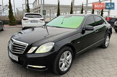 Седан Mercedes-Benz E-Class 2010 в Києві