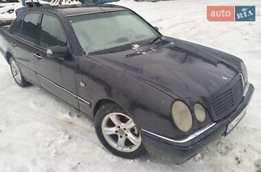 Седан Mercedes-Benz E-Class 1996 в Чернівцях