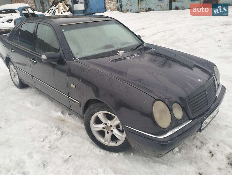 Mercedes-Benz E-Class 1996 Mercedes-Benz E-Class 1996