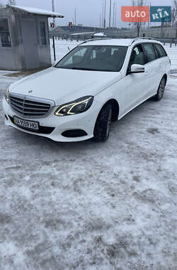 Универсал Mercedes-Benz E-Class 2013 в Киеве