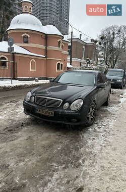 Седан Mercedes-Benz E-Class 2003 в Киеве