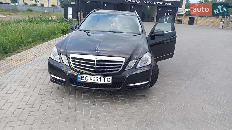Mercedes-Benz E-Class 2011