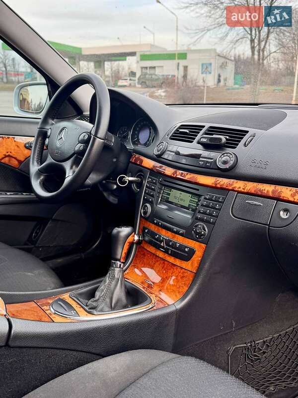 Седан Mercedes-Benz E-Class 2007 в Запорожье