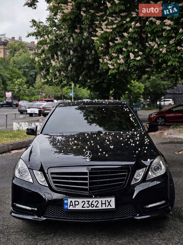 Mercedes-Benz E-Class 2012