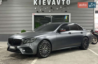 Седан Mercedes-Benz E-Class 2017 в Киеве