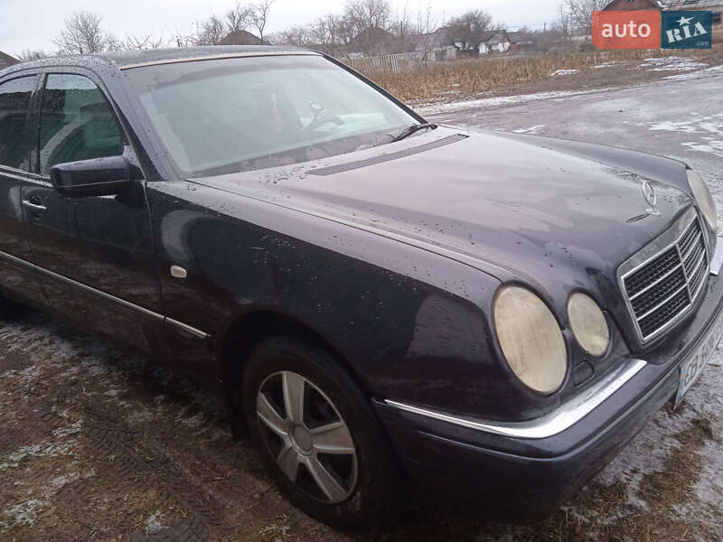 Седан Mercedes-Benz E-Class 1997 в Сребном