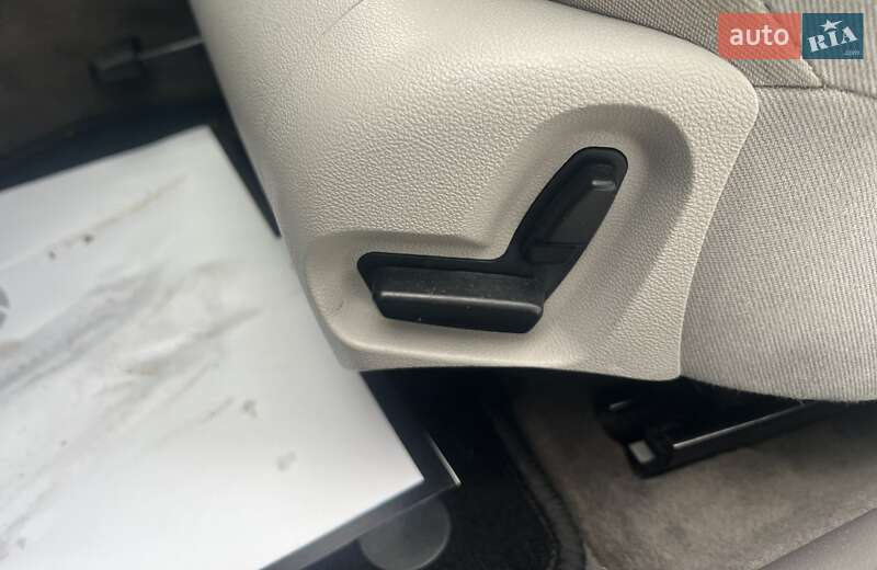 Седан Mercedes-Benz E-Class 2006 в Луцке