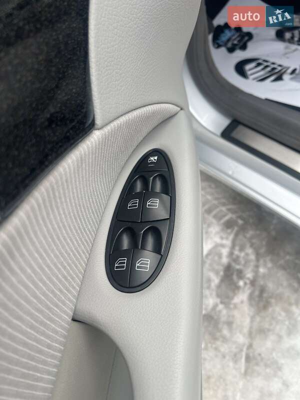 Седан Mercedes-Benz E-Class 2006 в Луцке