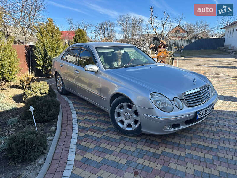 Mercedes-Benz E-Class 2004