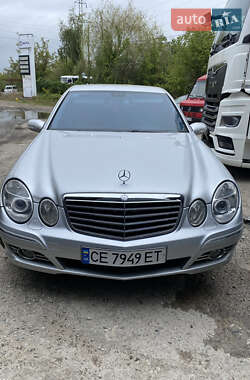 Седан Mercedes-Benz E-Class 2003 в Черновцах