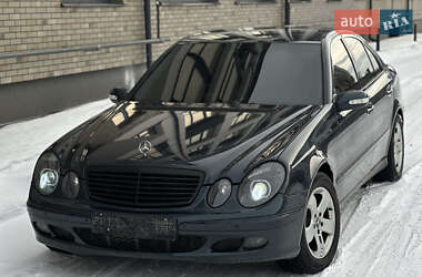 Седан Mercedes-Benz E-Class 2003 в Ровно