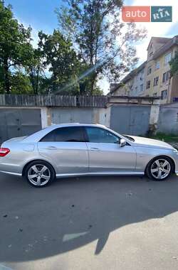 Седан Mercedes-Benz E-Class 2011 в Львові