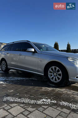 Универсал Mercedes-Benz E-Class 2011 в Сарнах