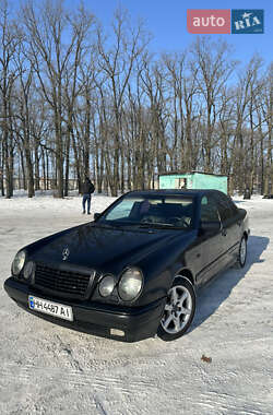 Седан Mercedes-Benz E-Class 1998 в Умані