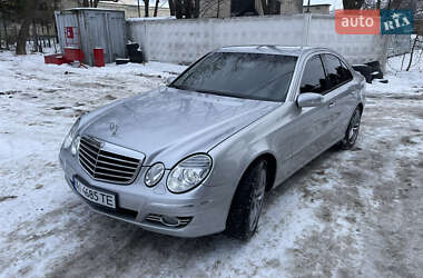 Седан Mercedes-Benz E-Class 2003 в Киеве
