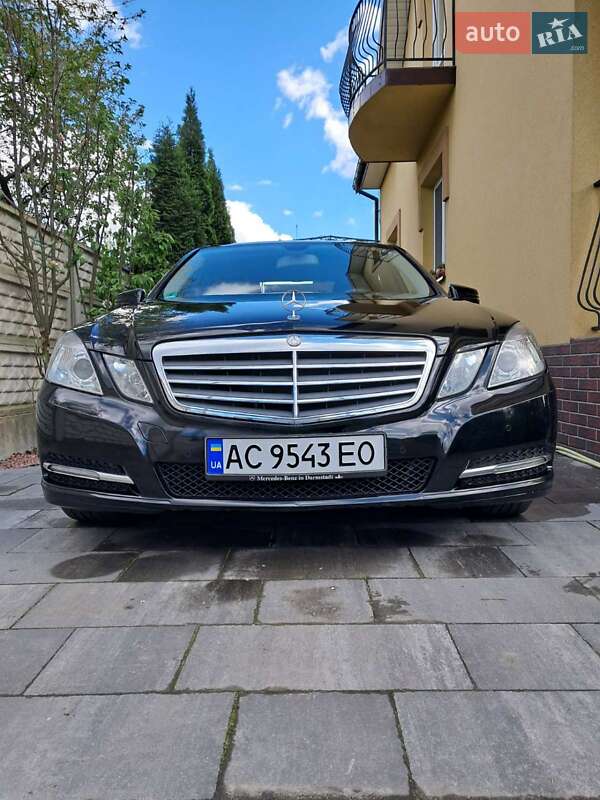 Mercedes-Benz E-Class 2012