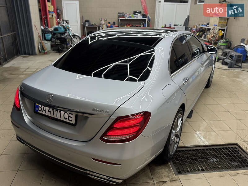 Седан Mercedes-Benz E-Class 2017 в Кропивницком