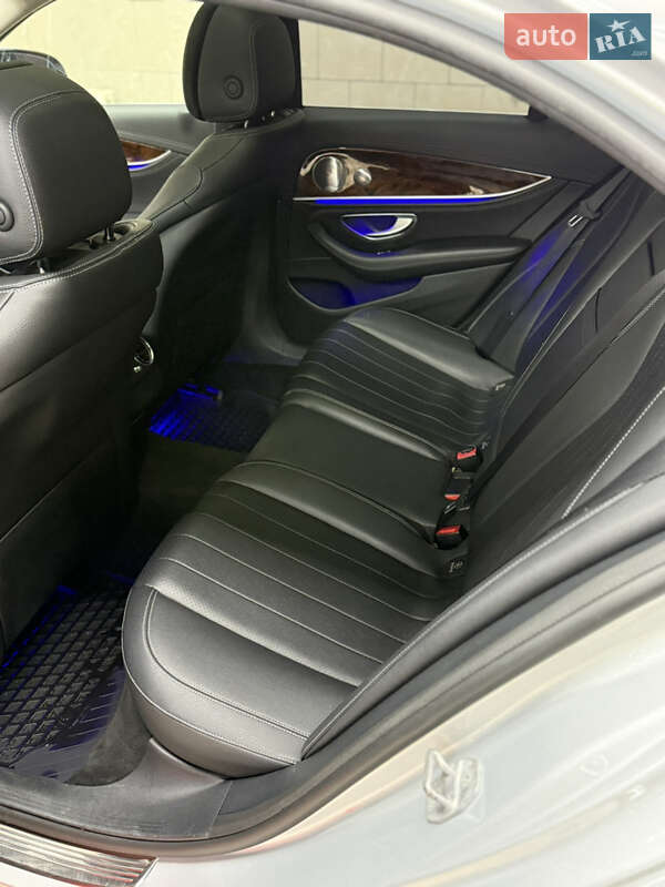 Седан Mercedes-Benz E-Class 2017 в Кропивницком