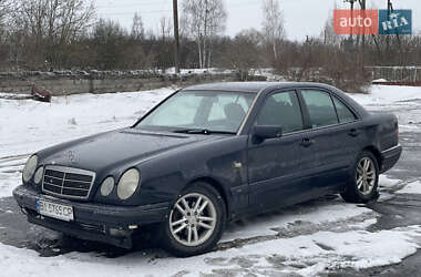 Седан Mercedes-Benz E-Class 1998 в Емильчине