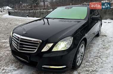 Седан Mercedes-Benz E-Class 2010 в Чернівцях