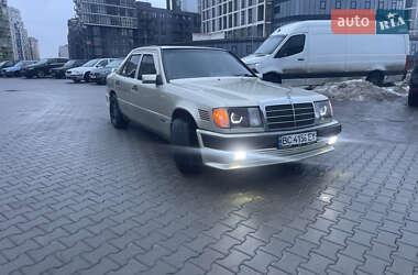 Седан Mercedes-Benz E-Class 1988 в Львові