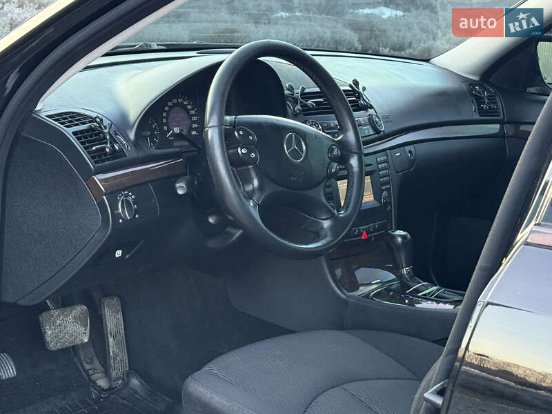 Седан Mercedes-Benz E-Class 2008 в Меденичах