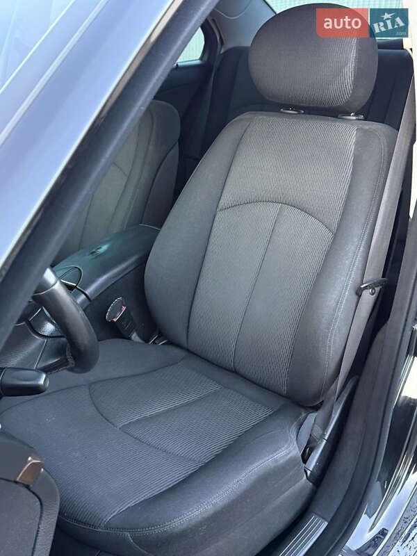 Седан Mercedes-Benz E-Class 2008 в Меденичах