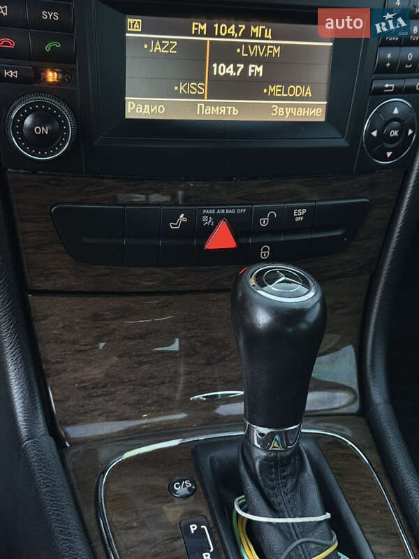 Седан Mercedes-Benz E-Class 2008 в Меденичах