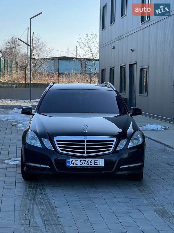 Mercedes-Benz E-Class 2011