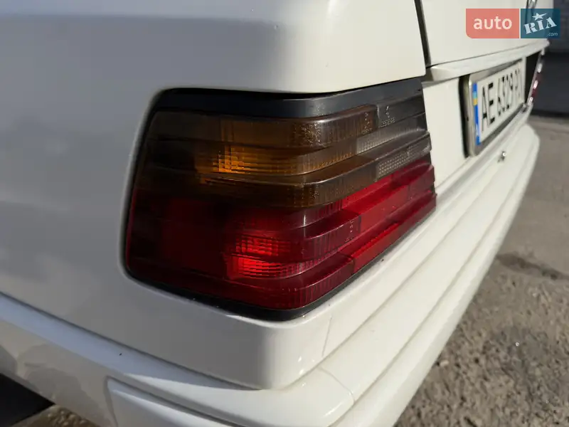 Mercedes-Benz E-Class 1988 VIN WDB1241301A179267 фото оголошення 7 з 48