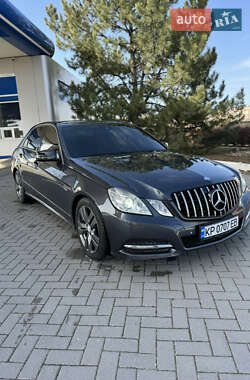 Седан Mercedes-Benz E-Class 2011 в Запоріжжі