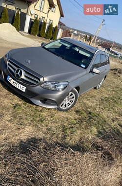 Універсал Mercedes-Benz E-Class 2013 в Новояворівську