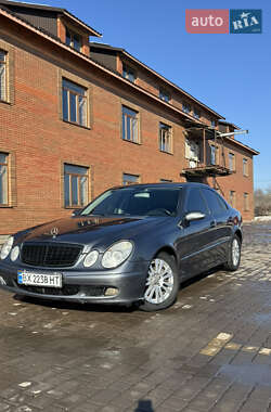 Седан Mercedes-Benz E-Class 2005 в Теофиполе