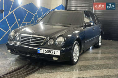 Седан Mercedes-Benz E-Class 2000 в Косові
