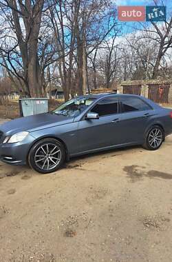Седан Mercedes-Benz E-Class 2011 в Запорожье
